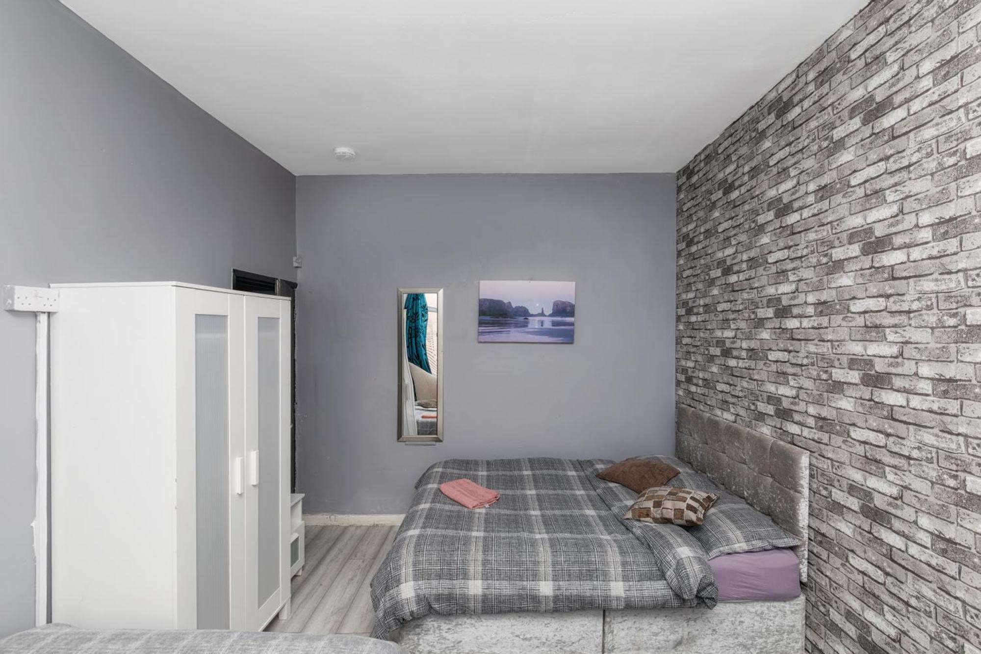 Newcastle City Centre Super Spacious Town House Free Parking And Wi-Fi Zewnętrze zdjęcie