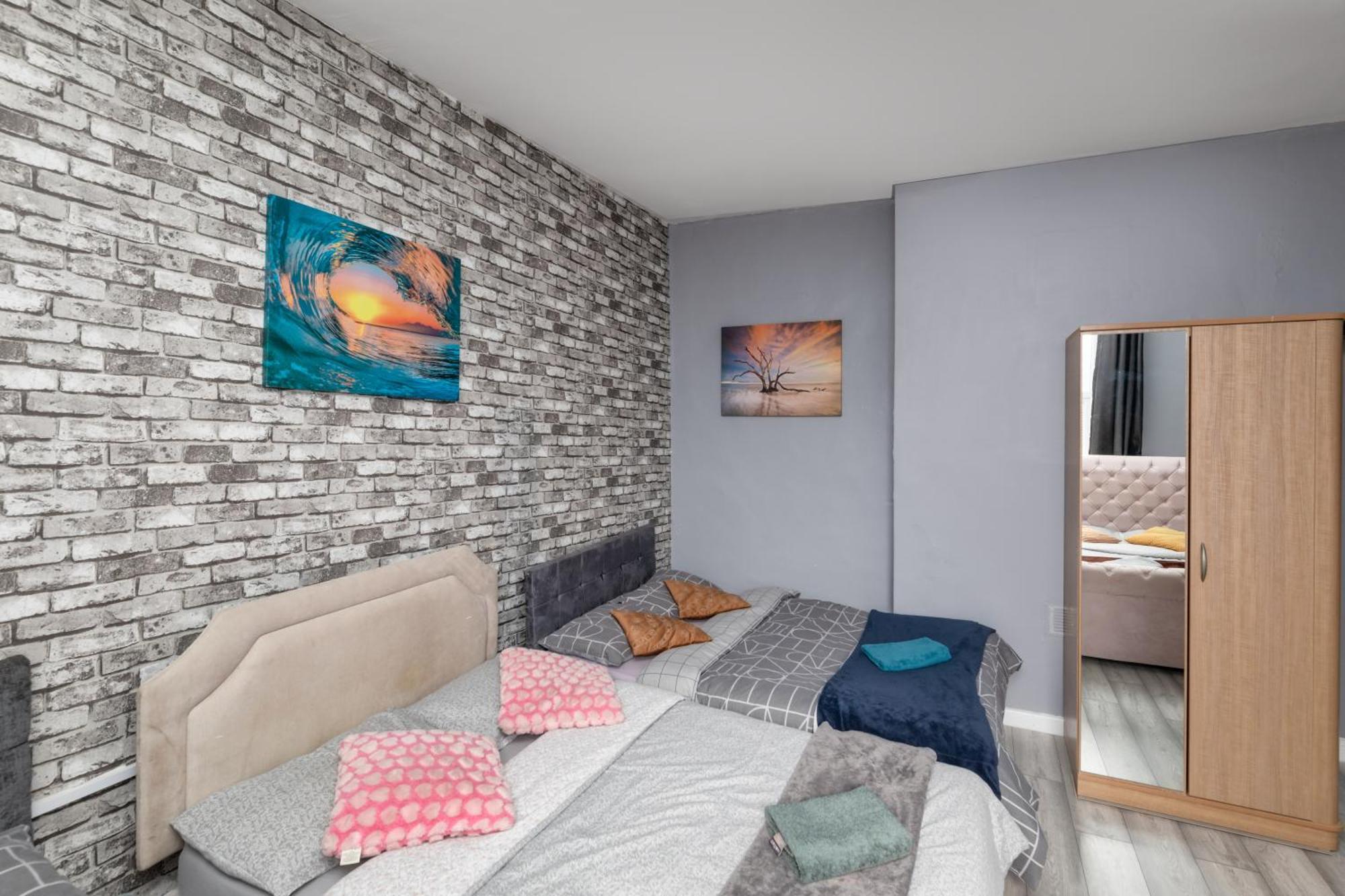 Newcastle City Centre Super Spacious Town House Free Parking And Wi-Fi Zewnętrze zdjęcie
