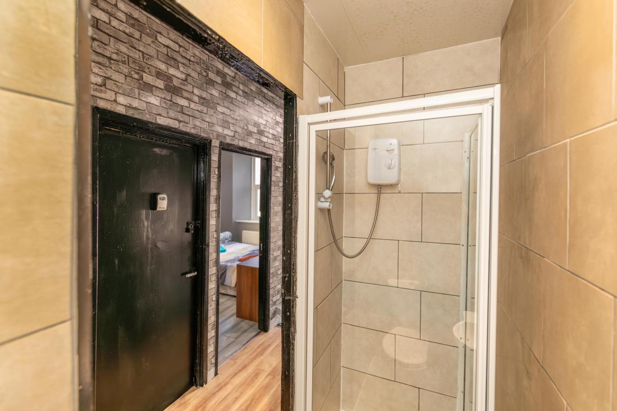 Newcastle City Centre Super Spacious Town House Free Parking And Wi-Fi Zewnętrze zdjęcie
