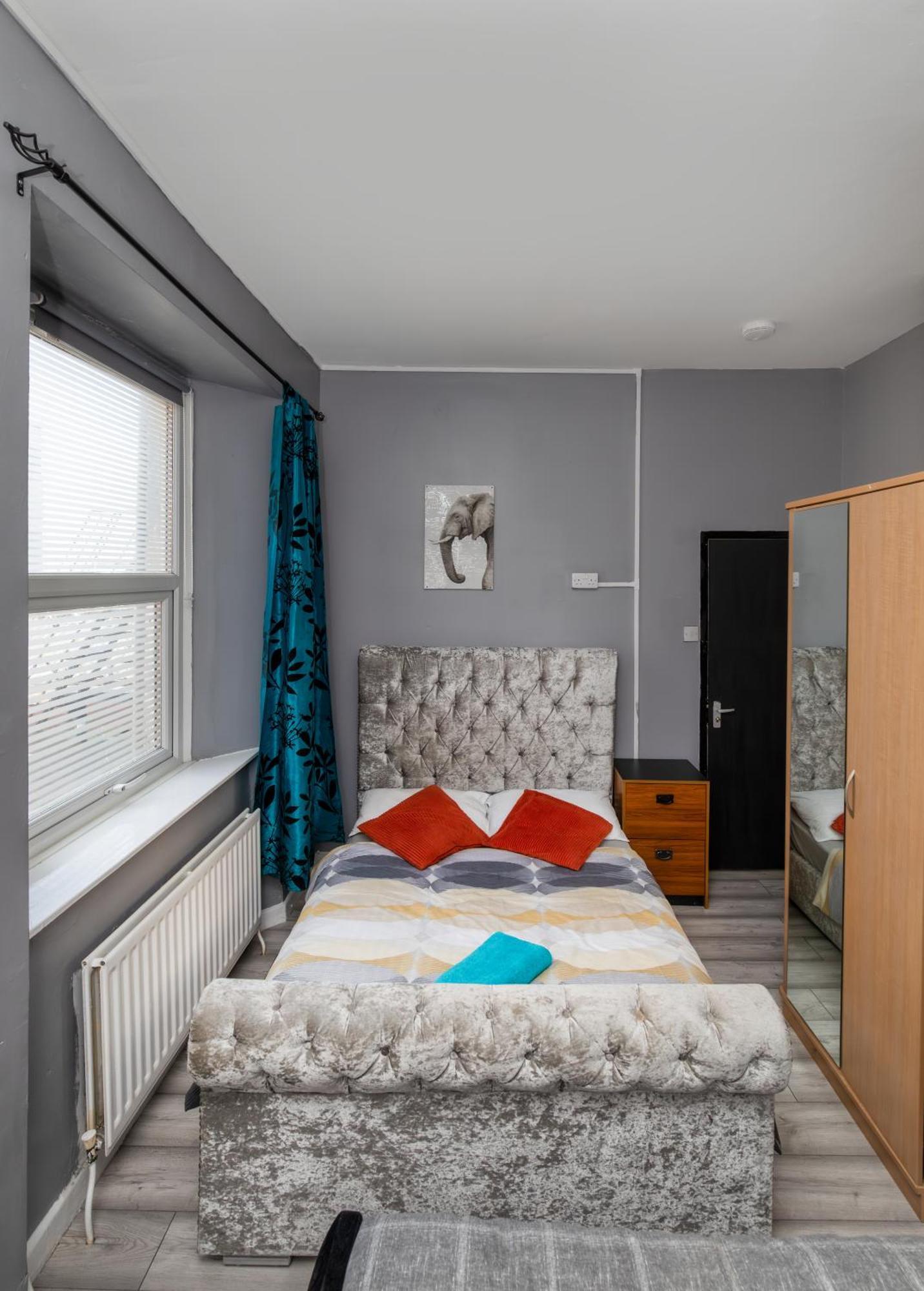 Newcastle City Centre Super Spacious Town House Free Parking And Wi-Fi Zewnętrze zdjęcie